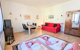 UO - Urlaubsmagie - helle Wohnung, Saunazugang